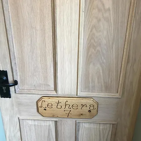 宾馆 The Church House 2*